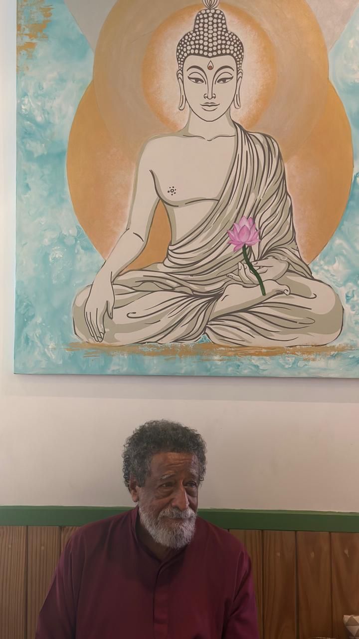 Nivedano — facilitator of the Oshoba Retreat